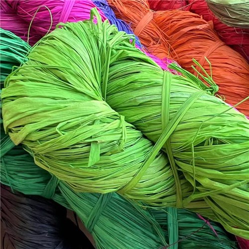 Rainbow Coloured Raffia Hank 250g Lime_2